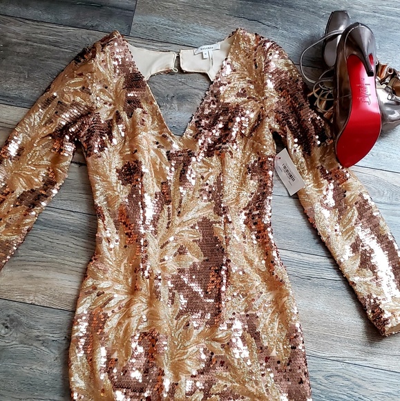 Dresses & Skirts - Gold Sequin Mini Cocktail Dress Long Sleeve